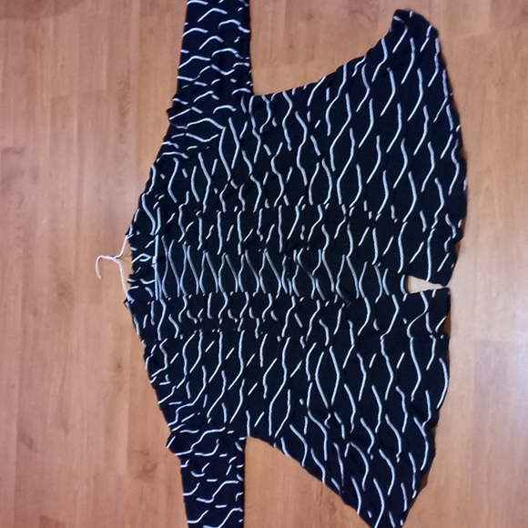 Top - Picture 3 of 5